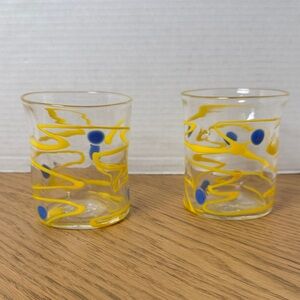 NINA CAMPBELL Wackie Dot Juice Glasses Yellow Blue Swirl Hand-Blown 2 Piece Set